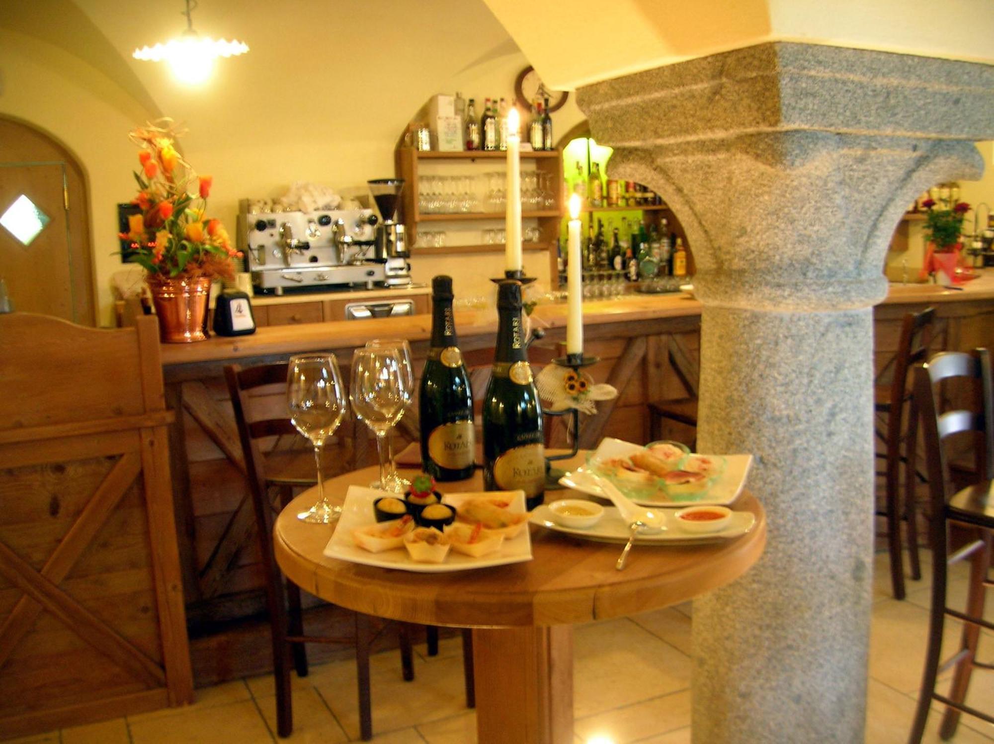 Locanda Borgo Chiese Castel Condino 외부 사진